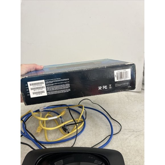 ⚡️Cisco Linksys E1000 Wireless-N 2.4GHz Band Fast Ethernet Ports 10/100 Router - Picture 7 of 8